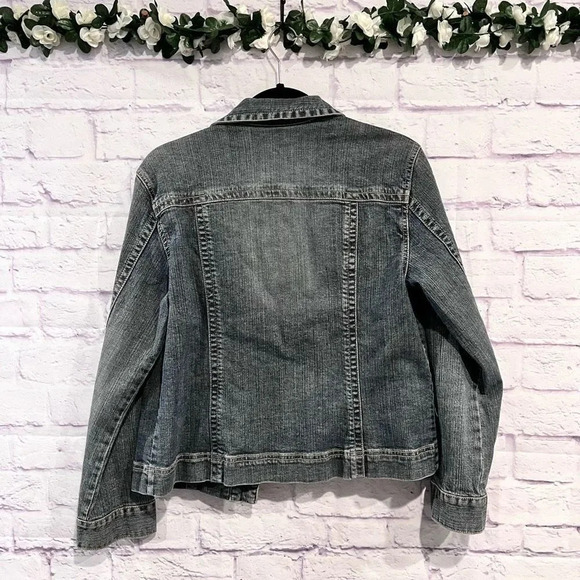 Chico's Platinum Blue Denim Long Sleeve Collared Button Front Jean Jacket - Picture 3 of 9
